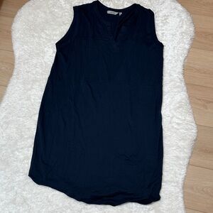 Athleta sleeveless dress notch neck. Summer, travel or cover up. Navy sz XL